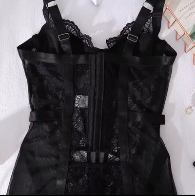 Alessandra™ | Fekete Sátoros Éjjeli Ruha Mirage